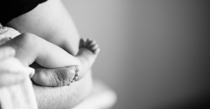 newborn photography feet