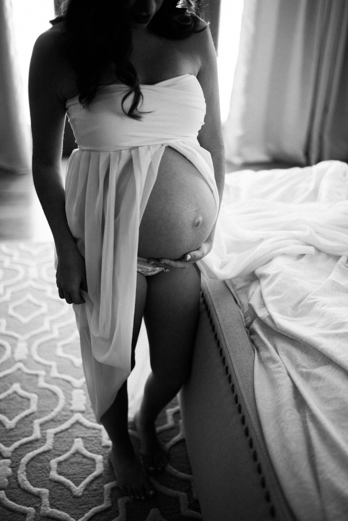 10 maternity boudoir picture